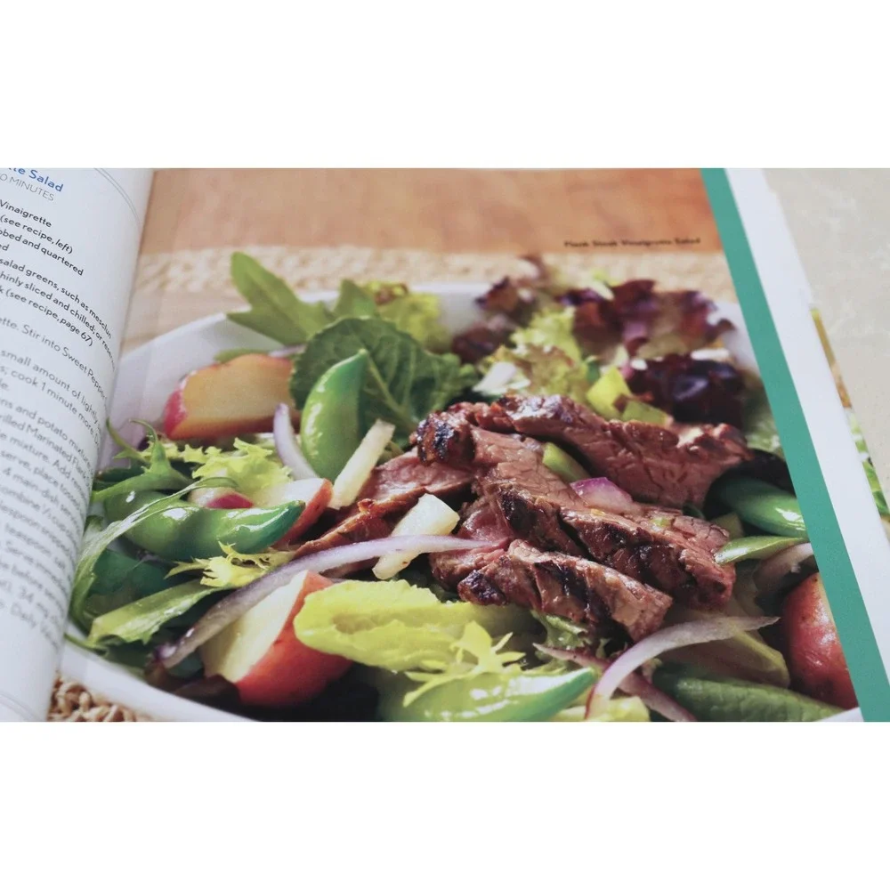 Better Homes and Gardens Annual Recipes 2005 Hardcover Cookbook Pink Cupcake